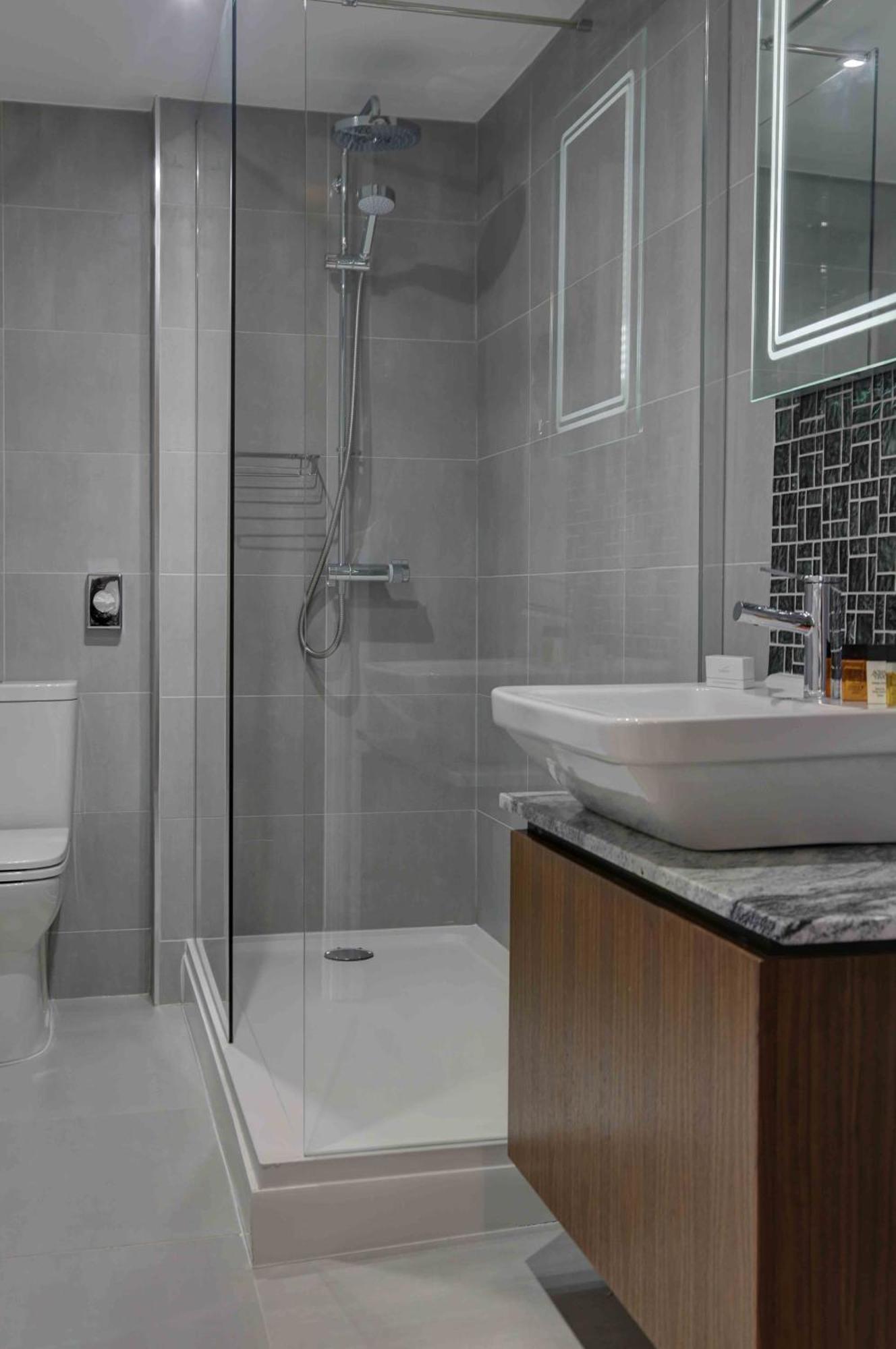 Luxury King Suite - Non-Smoking,718483936:JPEG
